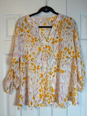 JODIFL Abstract Print V-Neck Blouse in White, Yellow & Pink